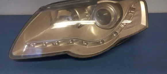 Volkswagen PASSAT B6 Headlight/headlamp 17D171101N2