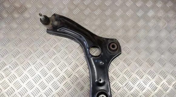 Nissan Juke II F16 Front lower control arm/wishbone
