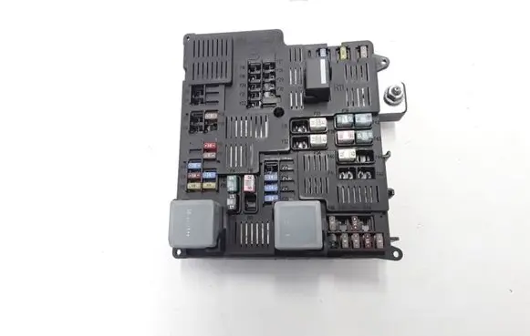 Volvo S90, V90 Fuse module 31473771