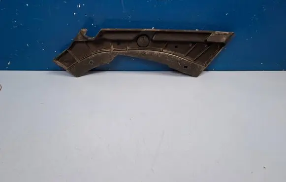 Volkswagen Touareg II Front bumper mounting bracket 7P6807083