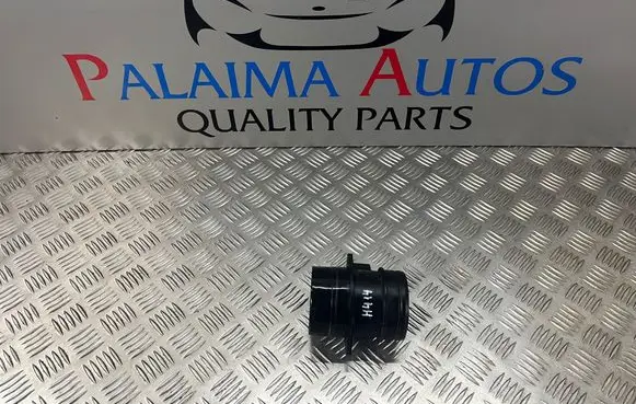 Volkswagen PASSAT B6 Mass air flow meter 0281002735