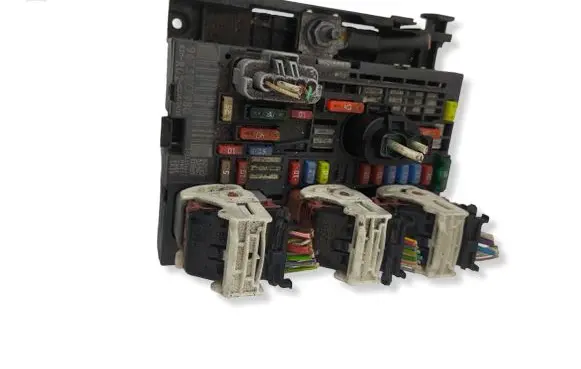 Citroen C5 Fuse box set 9675877980