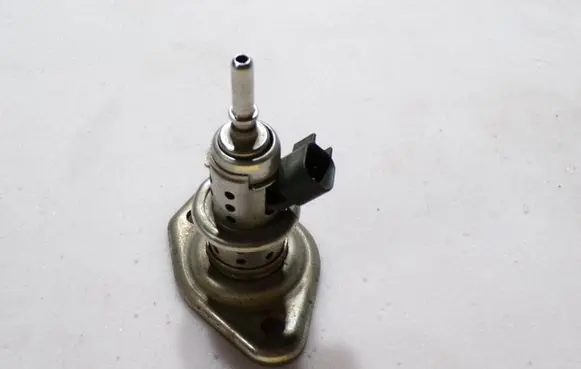 Opel Insignia B AdBlue injector 55501991 H069A00501