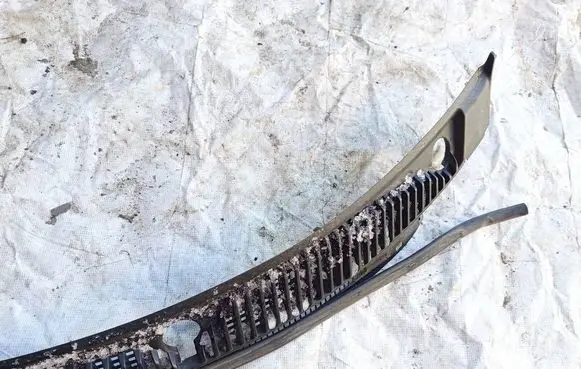 Mazda Demio Wiper trim DC2050790