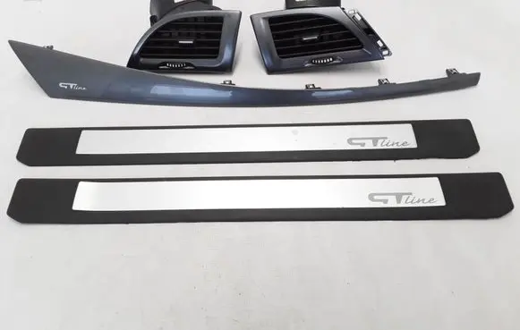 Renault Megane III Panel trim 684120008R