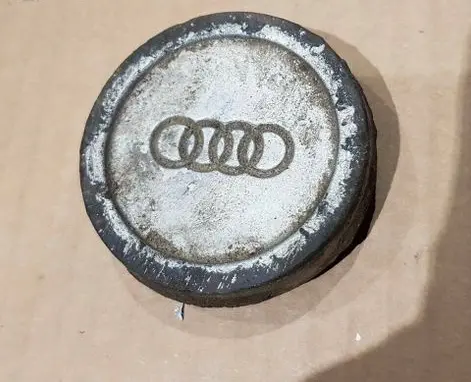 Audi Coupe Original wheel cap 811601165