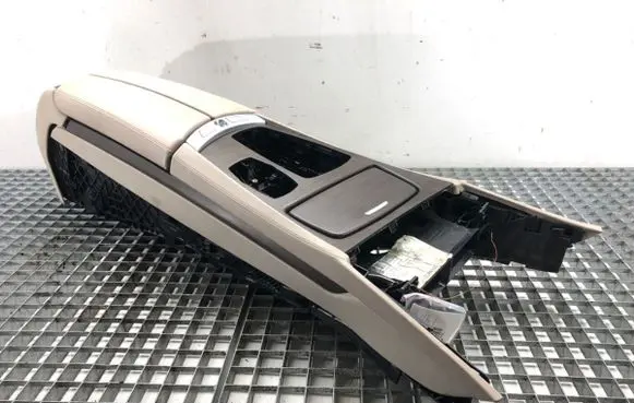 BMW 7 F01 F02 F03 F04 Center console 