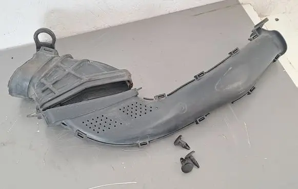 Ford Transit - Tourneo Connect Air intake duct part AV619E635BD AV619A675AD