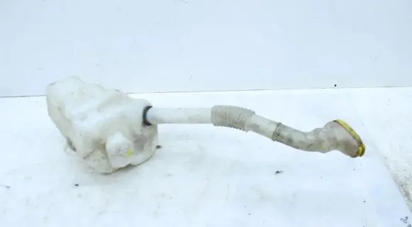 Windshield washer fluid reservoir/tank