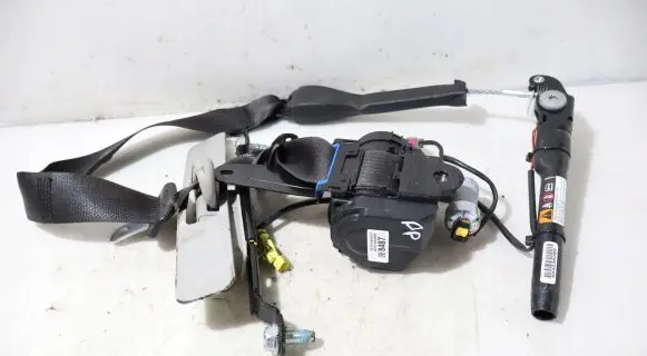 Opel Antara Front seatbelt