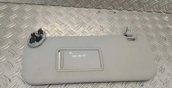 Toyota Verso Sun visor