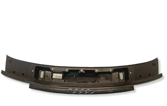 Audi A7 S7 4G Trunk door license plate light bar 4G8827086F 4G8827 468827
