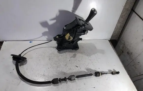 Peugeot 5008 Gear selector/shifter in gearbox 9813480680