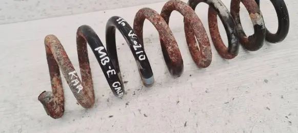 Mercedes-Benz E W210 Rear coil spring