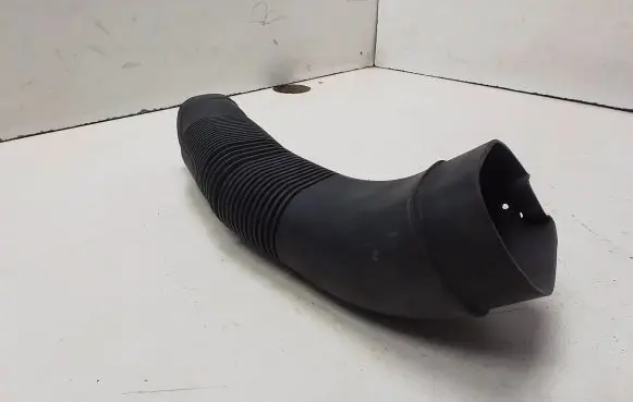 Skoda Fabia Mk1 (6Y) Air intake hose/pipe 6Q0129618G