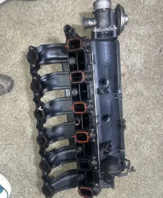 BMW 5 E39 Intake manifold 7789247 7789329 7789287
