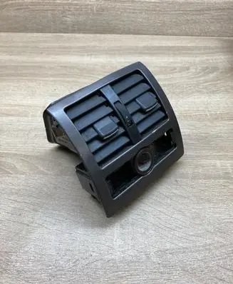 Audi A6 S6 C5 4B Rear air vent grill 4B0815743