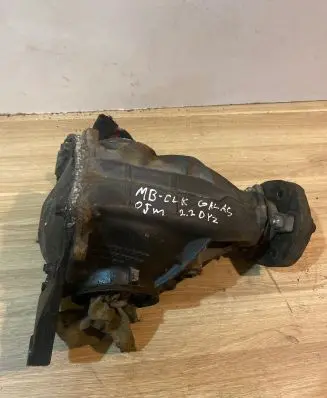 Mercedes-Benz CLK A209 C209 Rear differential 203335017