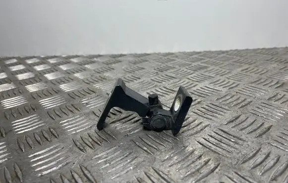 Seat Ateca Front door lower hinge 