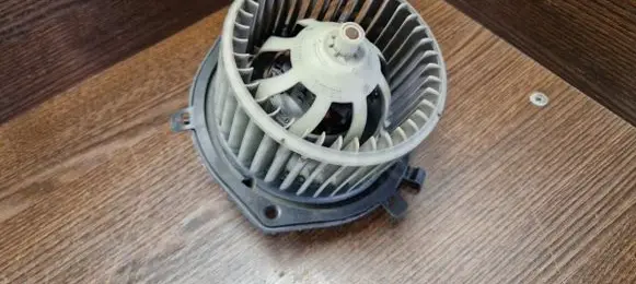 Iveco Daily 4th gen Heater fan/blower 570630200 500326617