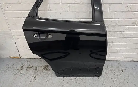 Opel Grandland X Rear door