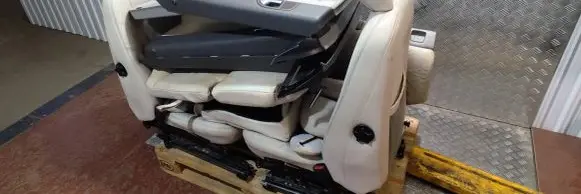Seat set