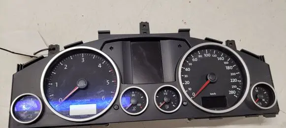 Volkswagen Touareg I Speedometer (instrument cluster) 7L6920875L 0263655310