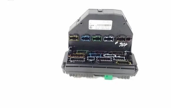 Mercedes-Benz E C207 W207 SAM control unit A2129000006