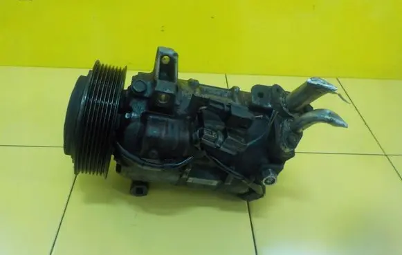 Nissan Qashqai Air conditioning (A/C) compressor (pump) 926004EB0A 2HTR45
