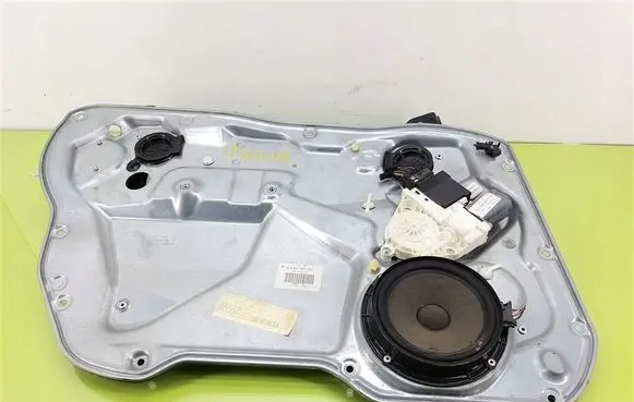 Seat Ibiza III (6L) Front door window regulator with motor 6L4837751EG