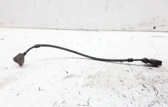 Volkswagen Golf IV Crankshaft position sensor 9805940