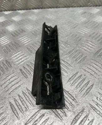 BMW 5 E60 E61 Front bumper mounting bracket 7066227