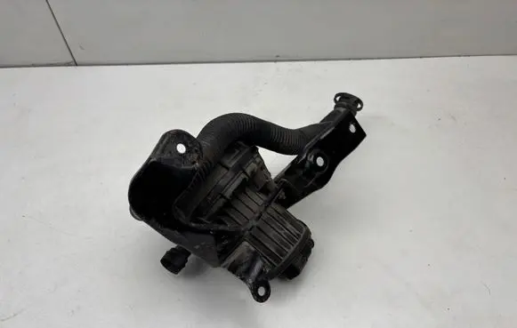 Audi A8 S8 D3 4E Secondary air pump 04F906615C 06A959253B 078906601G