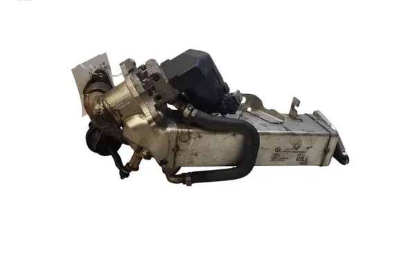 BMW 3 F30 F35 F31 EGR valve 879264 781075107 7810871