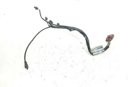 Volkswagen Touareg II Fuel injector wires 06E971627N