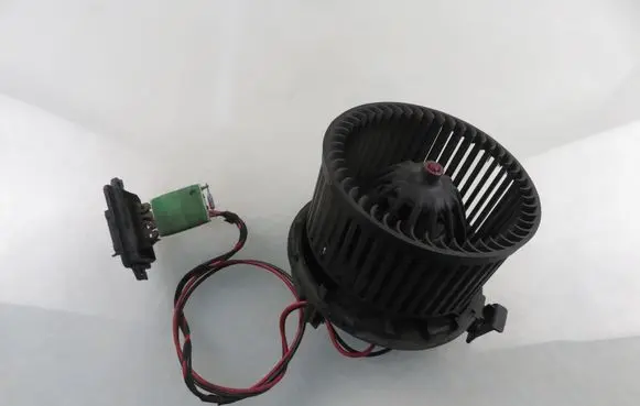 Renault Clio III Heater fan/blower N103992Q