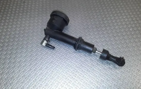Land Rover Freelander Clutch master cylinder 