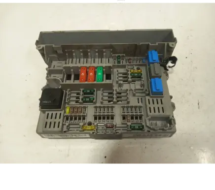 BMW 1 E81 E87 Fuse module 6906613 18842000000A