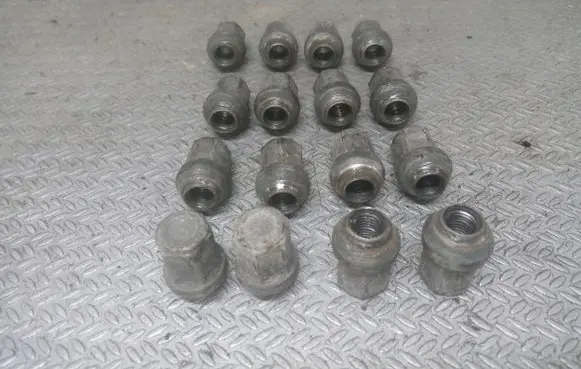Toyota Yaris Nuts/bolts 