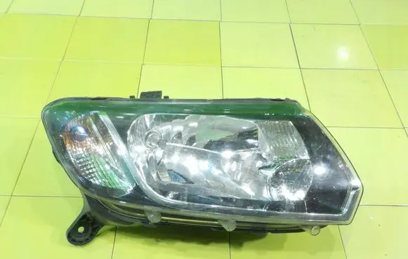 Dacia Logan II Headlight/headlamp 260102523R