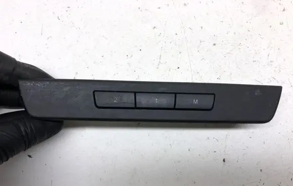 BMW 7 F01 F02 F03 F04 Seat memory switch 9215748