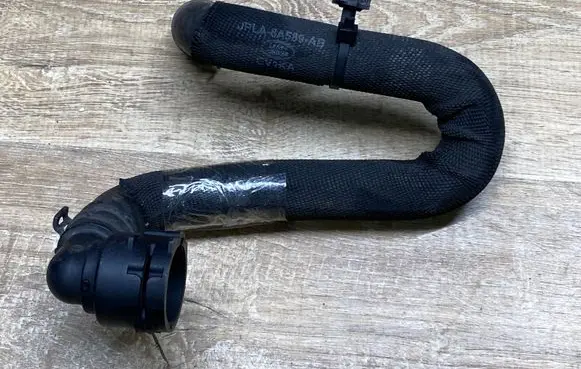 Jaguar F-Pace Engine coolant pipe/hose JPLA8A589AB