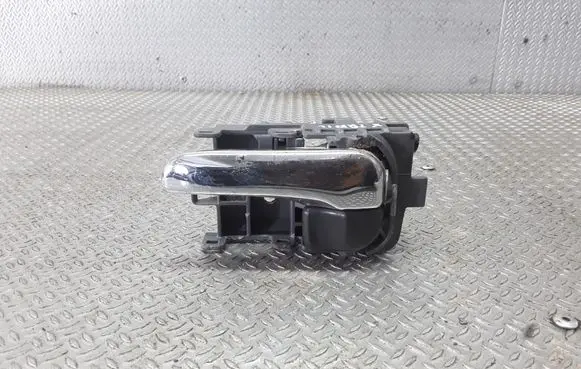 Nissan X-Trail T30 Rear door interior handle