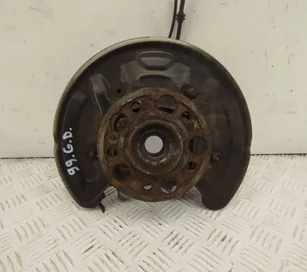 Mercedes-Benz C W205 Rear wheel hub