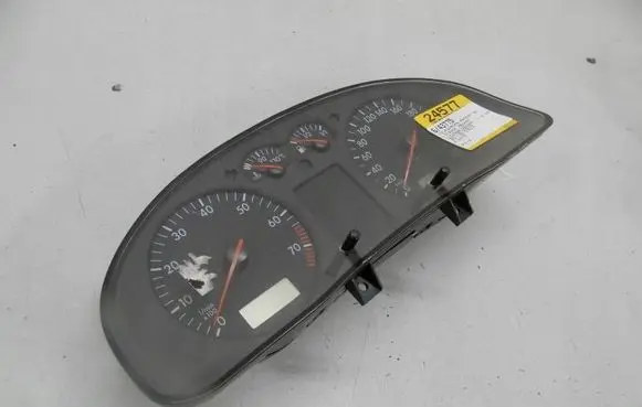 Volkswagen PASSAT B5 Speedometer (instrument cluster) 