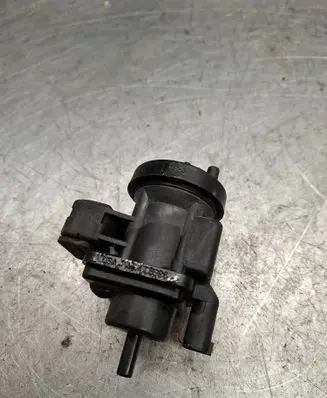 Mercedes-Benz CLK A209 C209 Turbo solenoid valve 0005450427