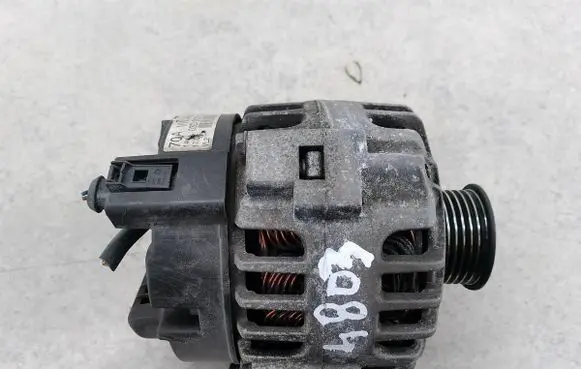 Skoda Fabia Mk2 (5J) Generator/alternator 03D903025H