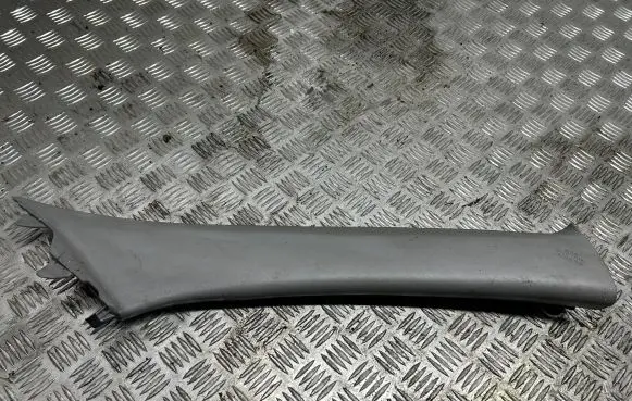 Toyota RAV 4 (XA30) (A) pillar trim