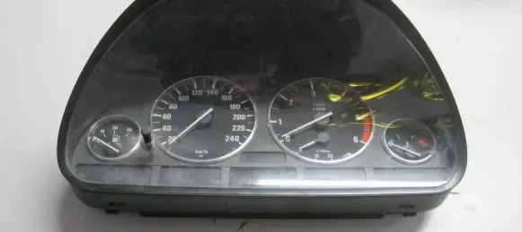 BMW 5 E39 Speedometer (instrument cluster) 8375902