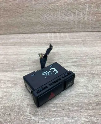BMW 3 E46 Hazard light switch 8368920